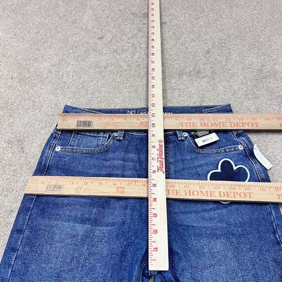 No Boundaries Jeans Women’s Blue Straight Leg Pockets Size 3 NWT - Picture 2 of 12